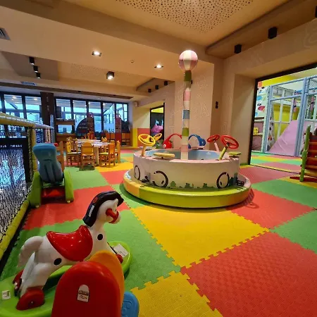 Angro Palace 4*